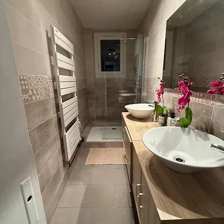 Spacieux Au Centre-ville Апартаменты