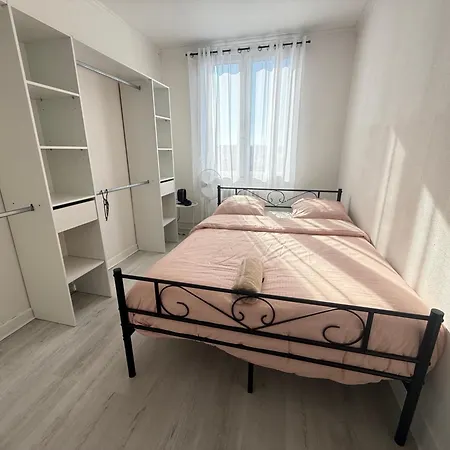 Spacieux Au Centre-ville Апартаменты *